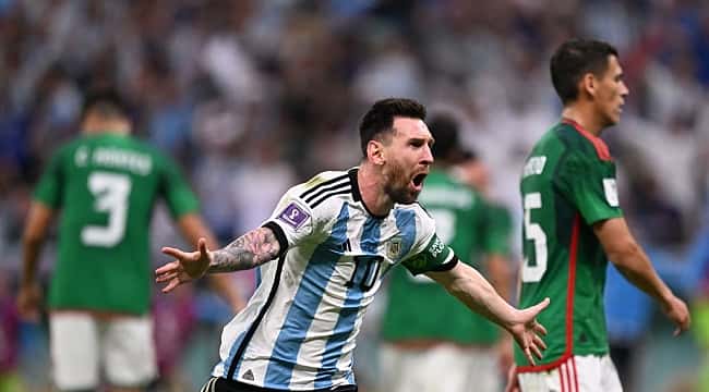 As melhores imagens de Argentina 2 x 0 México