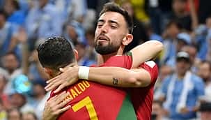 Bruno Fernandes faz dois no Uruguai e Portugal se classifica para o mata-mata