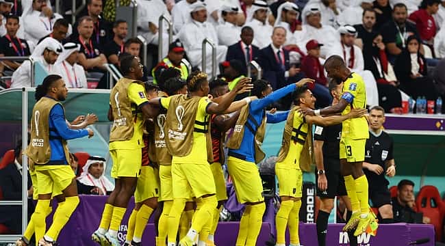 Com dois gols de Enner Valencia, Equador vence o Catar no jogo de abertura da Copa do Mundo 2022