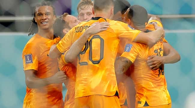 Com dois gols no fim e falhas de Mendy, Holanda vence Senegal na estreia dos times na Copa 