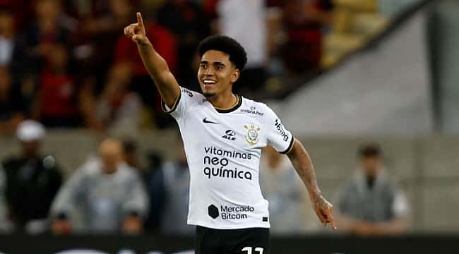 Corinthians vence o Flamengo no Maracanã e se garante na fase de grupos da Libertadores