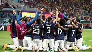 Equador busca empate contra a Holanda, elimina o Catar e faz decisão contra Senegal