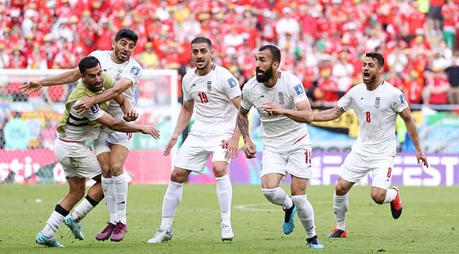 Irã faz história na Copa do Catar e vence País de Gales