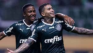 Na festa do título brasileiro, Palmeiras goleia o Fortaleza no Allianz Parque