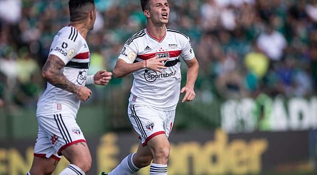São Paulo goleia o Goiás por 4 a 0, mas fica fora da Copa Libertadores 2023
