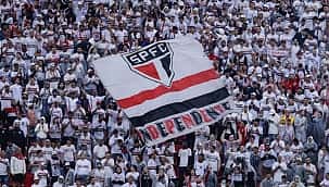 Torcida do São Paulo faz lista de dispensa: "Pré-Libertadores é passaporte da incompetência"
