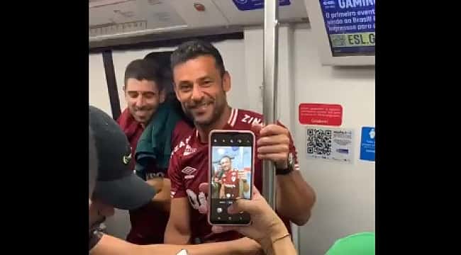 VÍDEO: Fred vai ao jogo do Fluminense de metrô