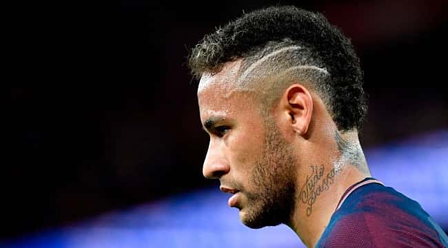 15 jogadores de futebol que amam tatuagens