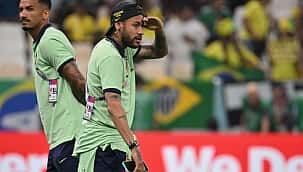 Com as voltas de Neymar e Danilo, Brasil pega a Coreia nas oitavas da Copa; veja as escalações 