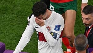 Cristiano Ronaldo sai de campo em lágrimas