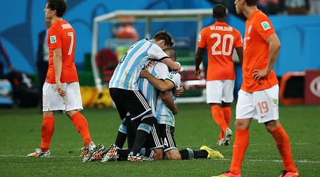 Holanda quer vingança contra Argentina na Copa