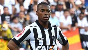 Condenado por estupro na Itália, Robinho recebe duas ofertas e cogita volta ao futebol brasileiro