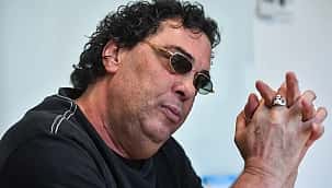 Casagrande cita dependência química e justifica ausência no velório de Pelé: "Recaída emocional"