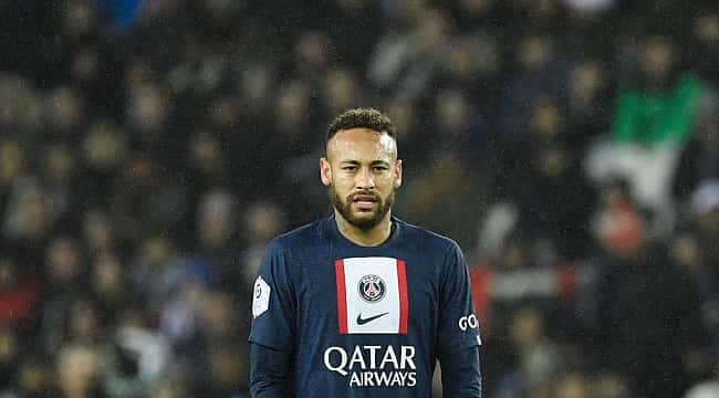 Em meio aos rumores de possível transferência, Neymar é ausência no jogo do PSG desta sexta