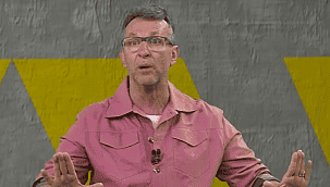 Em velório de Pelé, Neto critica campeões mundiais pela ausência na despedida do Rei