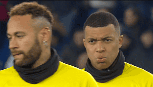 VÍDEO: Mbappé se impressiona com batida de Neymar no aquecimento