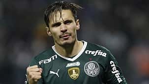 Veiga faz golaço e garante triunfo do Palmeiras