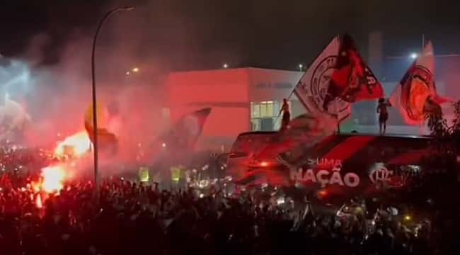 AeroFla: Flamengo embarca para o Mundial de Clubes do Marrocos com festa da torcida