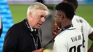 Carlo Ancelotti critica ausência de Vini Júnior nos indicados à seleção do Fifa The Best