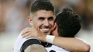 Com gols de Alex Teixeira e Pedro Raul, Vasco vence o Botafogo no Cariocão