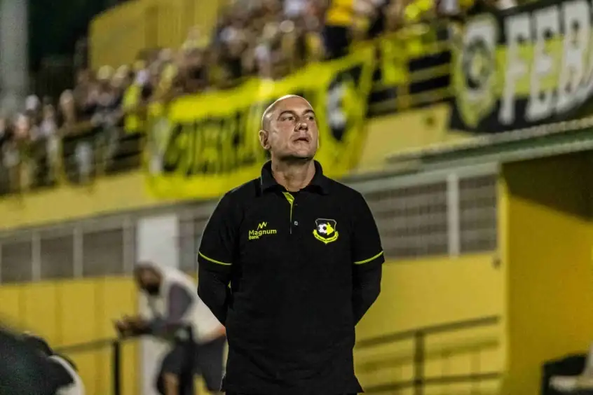 Conheça Márcio Zanardi, técnico do São Bernardo, time sensação do Paulistão 2023