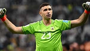 FIFA divulga goleiros finalistas do 'The Best'