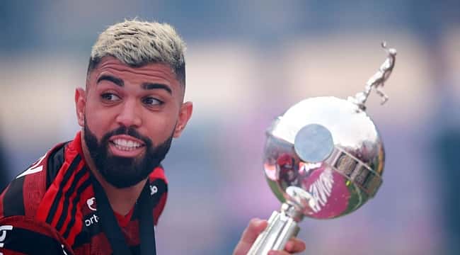 Zico, Junior, Gabigol... Confira o time dos sonhos do Flamengo