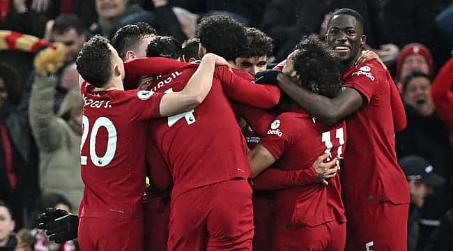 Liverpool massacra o United por 7 a 0, a maior goleada da história do clássico inglês