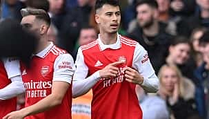 Martinelli se redime de erro, Arsenal goleia Crystal Palace e dispara na liderança da Premier League 