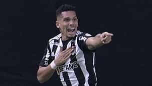 Paulinho e Hulk brilham, Atlético vence o Millonarios e vai à fase de grupos da Libertadores