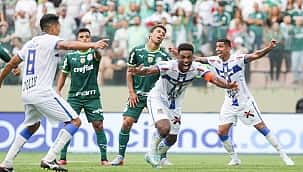 Bruno Mezenga decide e Água Santa vence o Palmeiras no primeiro jogo da final do Paulistão