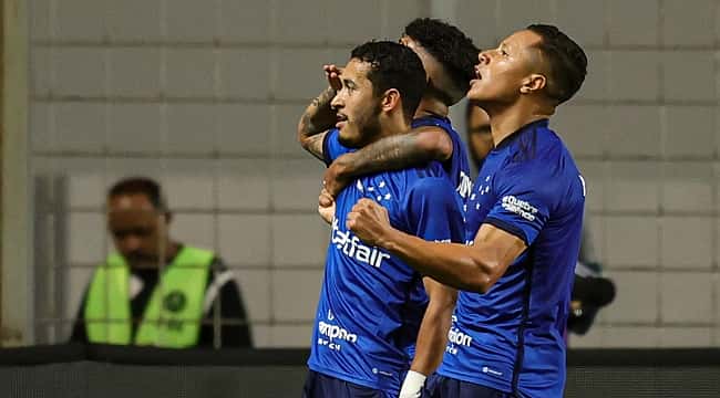 Cruzeiro marca no fim, vence o Náutico e se classifica para as oitavas de final da Copa do Brasil
