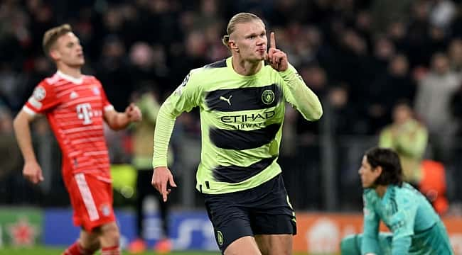 Manchester City sobra no 1º tempo e vence o Chelsea por 3 x 1