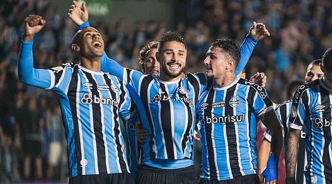 Suárez perde pênalti, mas Grêmio vence o Santos no retorno à Série A do Brasileirão 