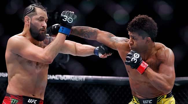 UFC 287: Gilbert Durinho vence Jorge Masvidal e mantém boa fase; norte-americano se aposenta