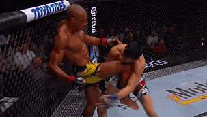 UFC Kansas City: Edson Barboza aplica joelhada impressionante e nocauteia Quarantillo
