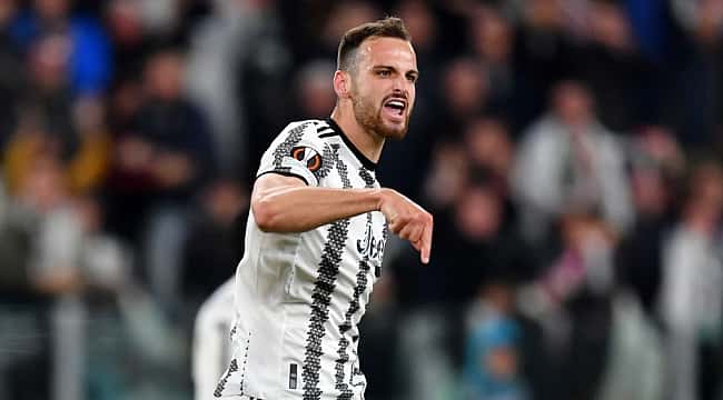 Juventus marca no último lance e busca empate com o Sevilla na semifinal da Europa League