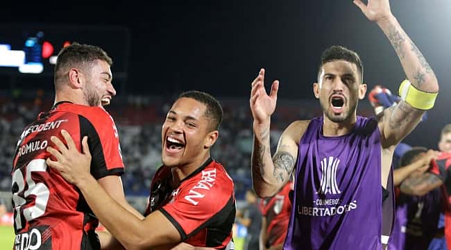 Libertad x Athletico Paranaense: confira as prováveis escalações e como assistir ao vivo