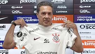 Luxemburgo é apresentado no Corinthians: "Daqui para frente, quem comanda sou eu"