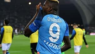 Napoli é campeão italiano após 33 anos