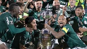 Os times brasileiros com mais títulos da Libertadores