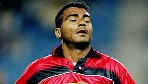 10 jogadores que atuaram por Flamengo e Vasco