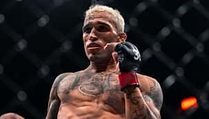 Após bater Dariush, Charles Oliveira se torna o primeiro a ter 20 vitórias pela via rápida no UFC
