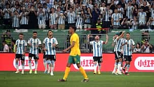 Argentina vence Austrália com golaço de Messi