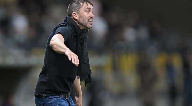 Atlético-MG anuncia a saída do técnico Eduardo Coudet