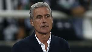 Botafogo confirma saída de Luís Castro