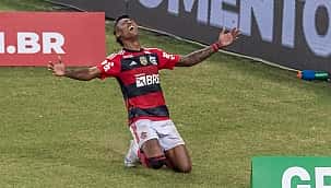 Bruno Henrique se emociona ao marcar seu 1º gol após grave lesão: "Aprendi a não desistir nunca"