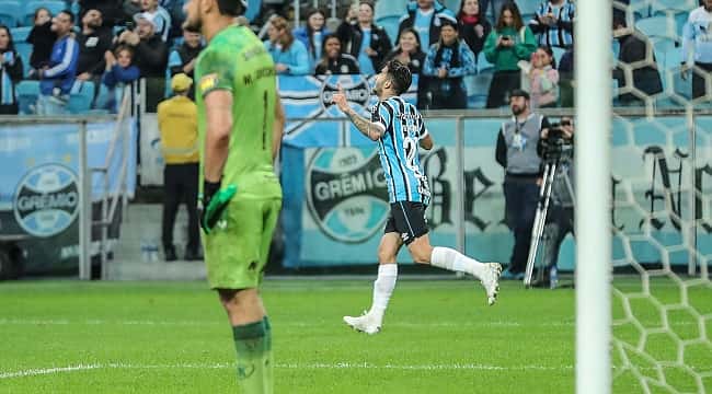 Com gol de Suárez, Grêmio vence o América-MG por 3 x 1 e sobe para 3º no Brasileirão