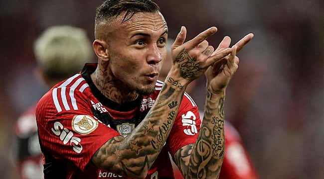 Flamengo vence Grêmio com gols de Cebolinha, Pedro e Bruno Henrique e sobe para 3º 