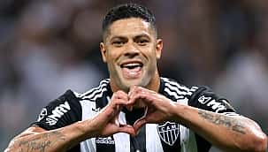 Hulk faz gol do meio da rua e Atlético-MG vence o clássico contra o Cruzeiro; assista